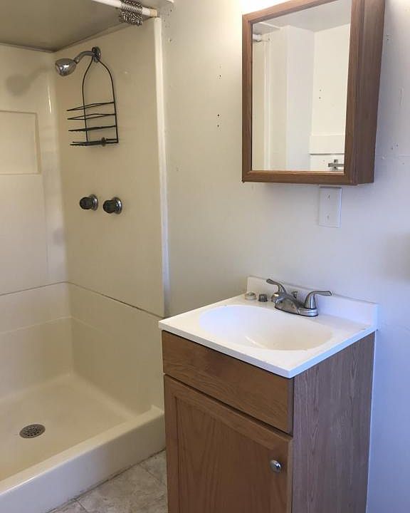 2nd image of 101 Lang Ave APT E