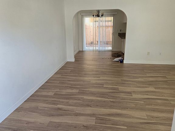 5th image of 327 W Kelly Ave #2B-2BA-1000SQFT