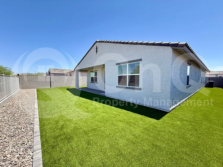 5372 S 245th Ave — Photo 4