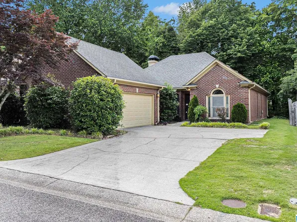 838 Greystone Highlands Dr, Birmingham, AL 35242