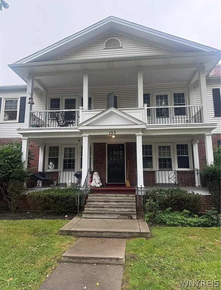 153 Park Dr — Photo 1