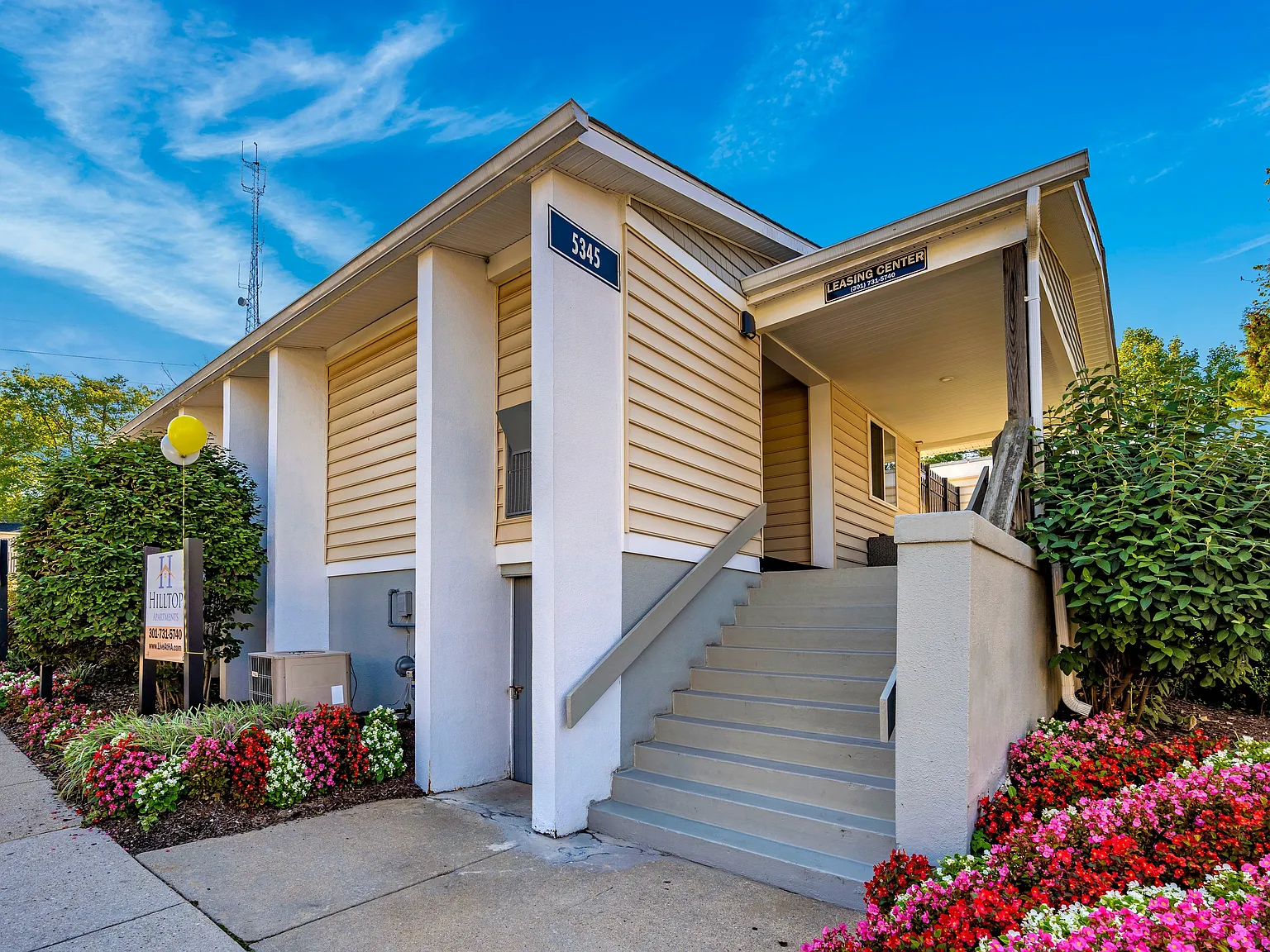 Hilltop Apartments — Photo 2