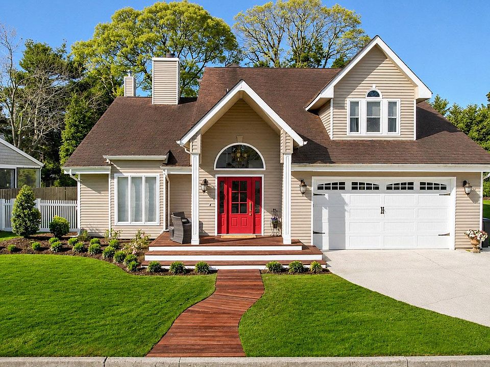 1st image of 107 Holly Ln