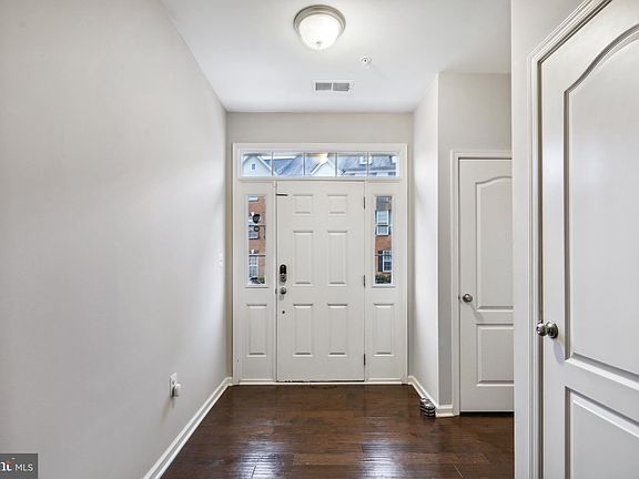 5th image of 43201 Depascale Sq