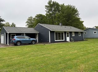 8264 Cedar Rd, Chesterland, OH 44026