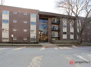 205 Ridge Rd APT 101, Wilmette, IL 60091