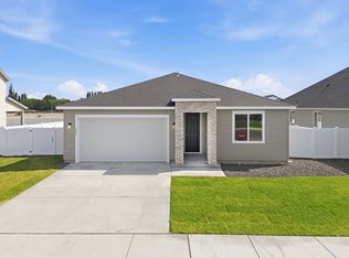 806 K St NE, Quincy, WA 98848