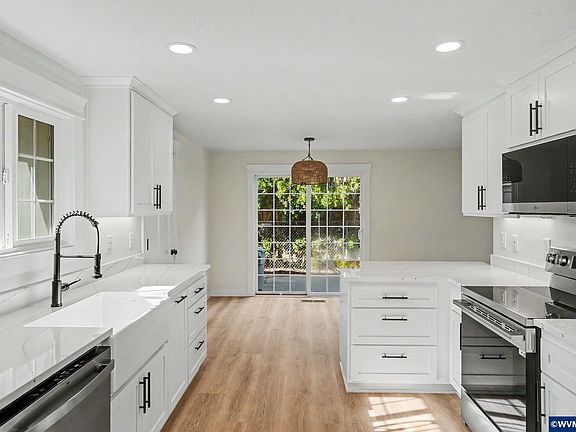 5th image of 4808 Adobe St SE
