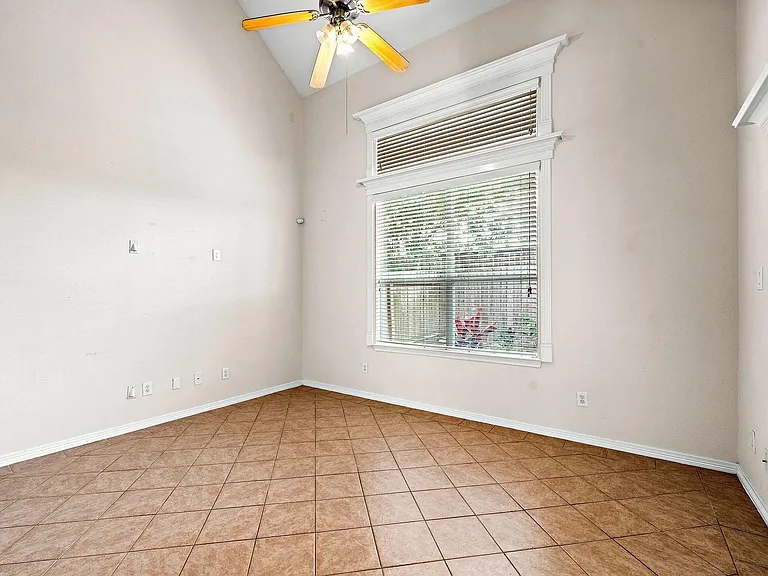 816 Sterling Creek Cir — Photo 9