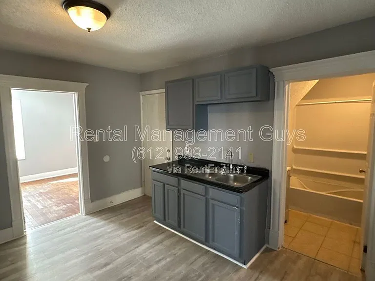 2931 Bryant Ave N #2 — Photo 43