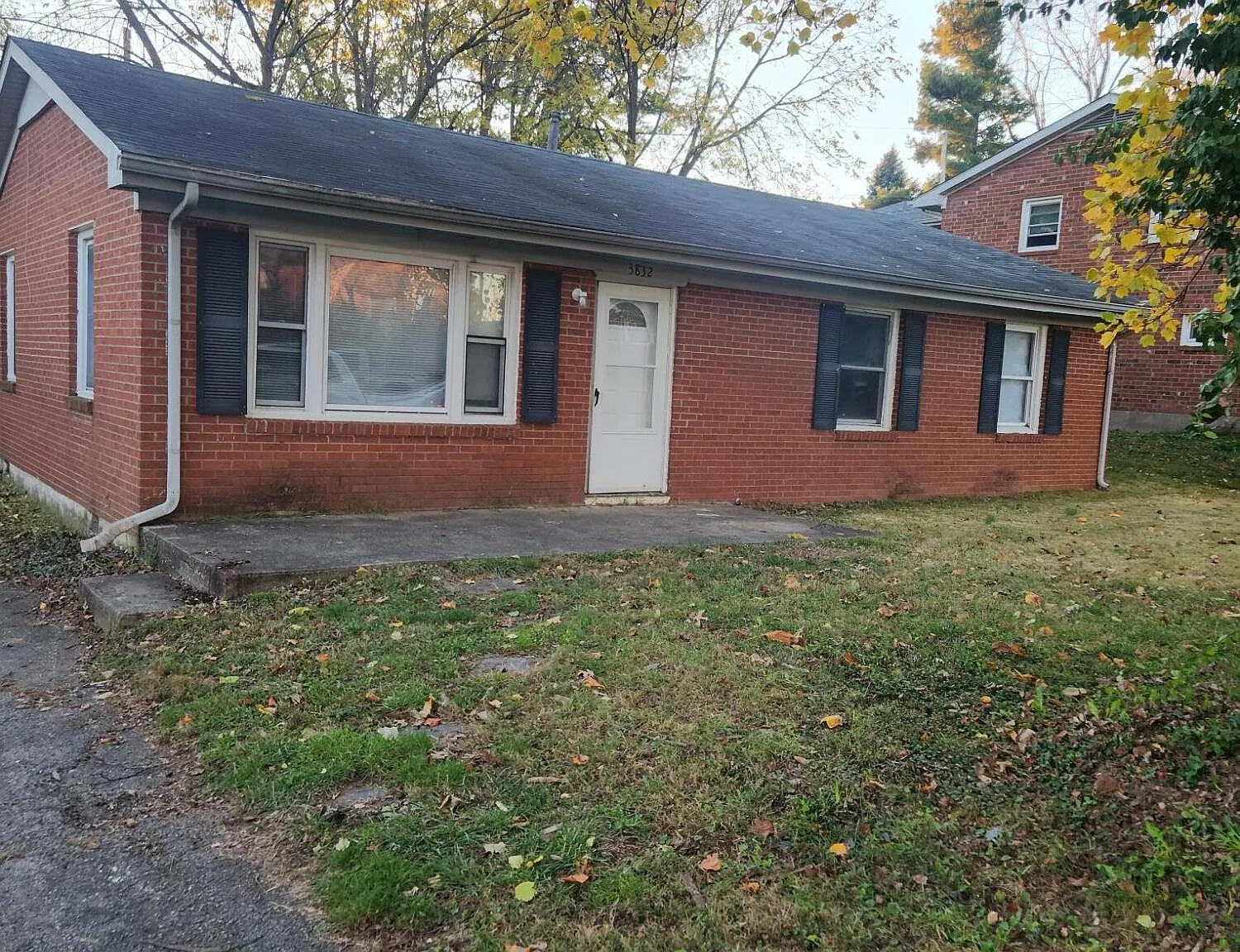 3 bed, 1.0 bath, 1134 sqft, $1,495 — Photo 2