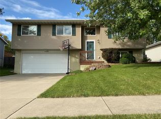 2480 Copper Dr, Marion, IA 52302