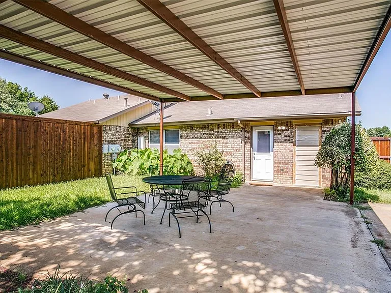 3000 Penny Ln — Photo 15