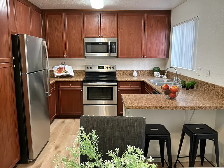 The Carlton Ridge Apartments — Photo 72