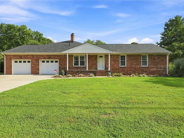 213 Britwell Dr, Chesapeake, VA 23322