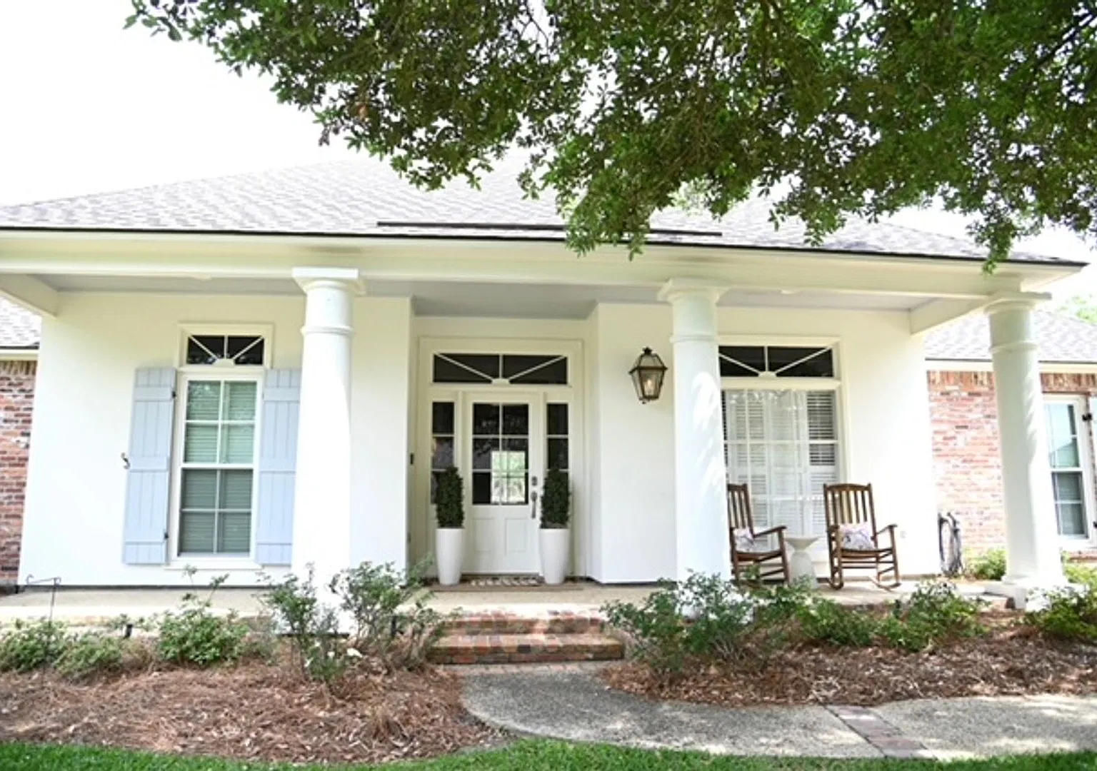 17745 W Colony Way (5 Bed/3 Bath) — Photo 2