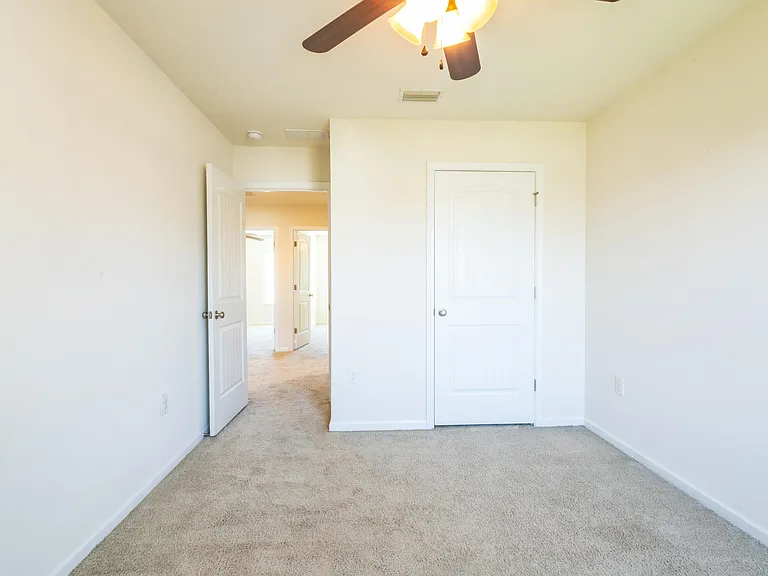 5888 Southern Bell Ct — Photo 33
