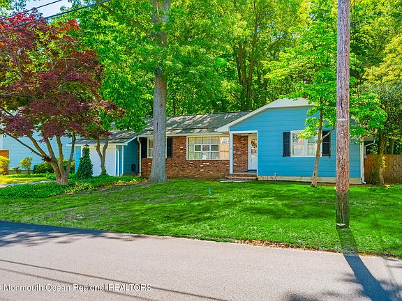3rd image of 19 Green Hill Drive