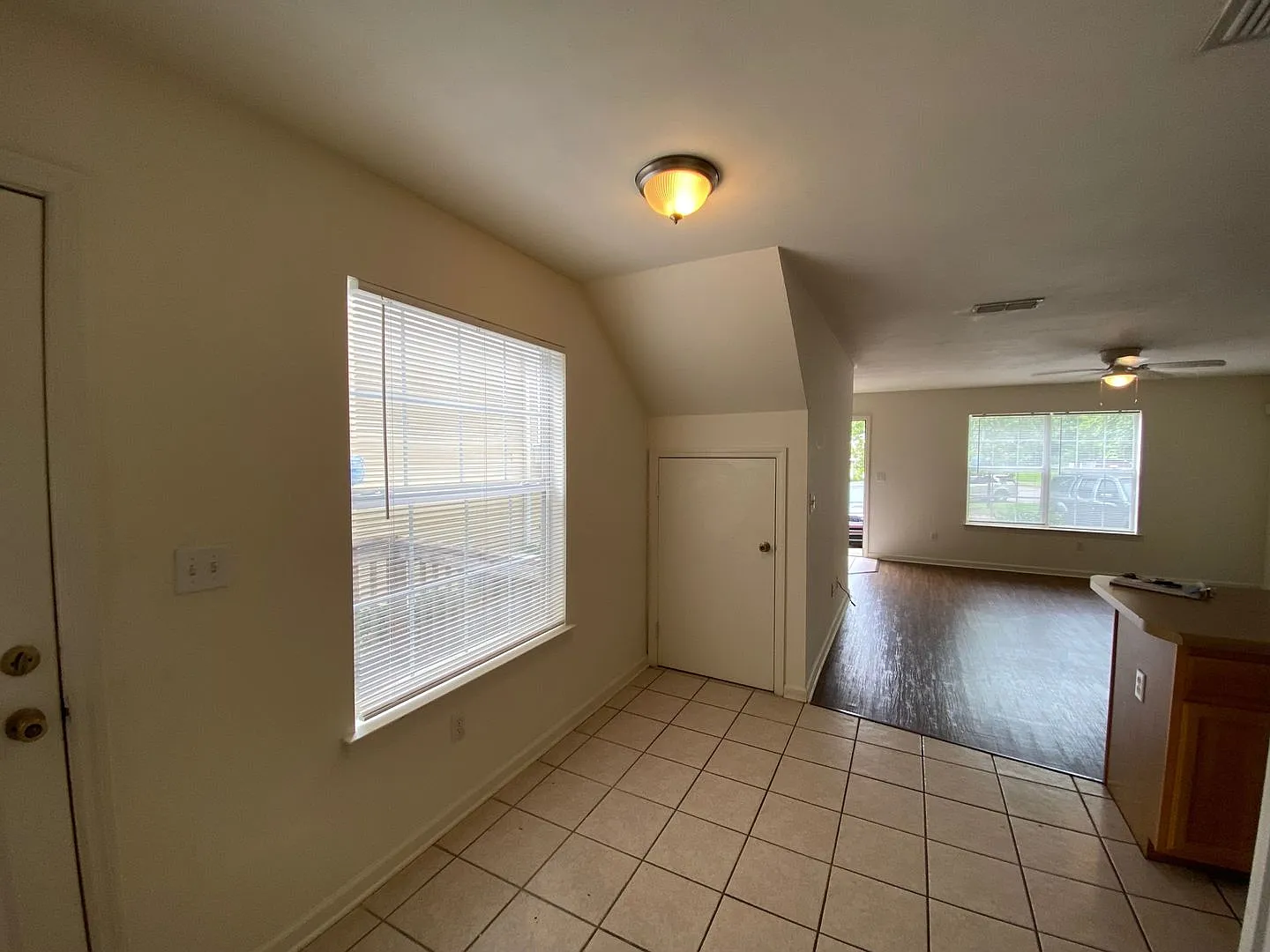 The Cove - 1081 — Photo 3