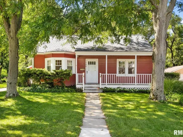 508 Hilldale Ave, Washington, IL 61571