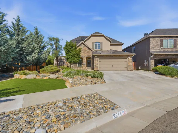 2214 N Fairway Court, Visalia, CA 93291