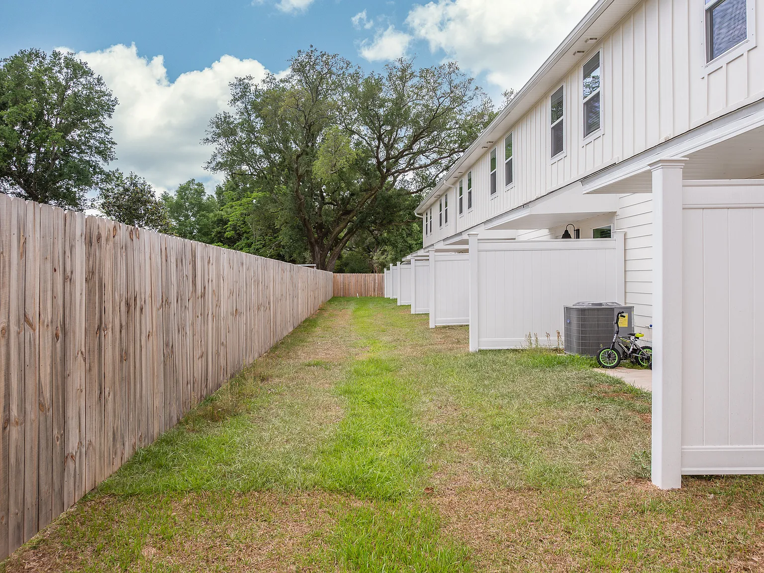 Meadow Flower Lane 8706 - 1 — Photo 4