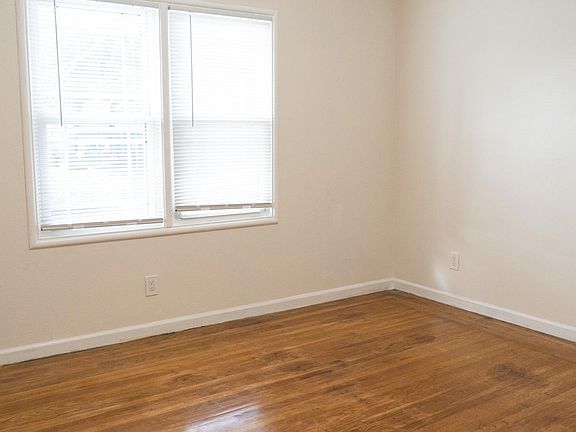 3rd image of 2600 Marina Blvd