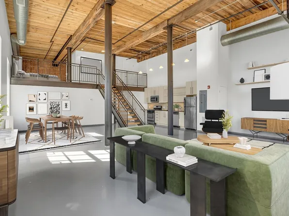 160 Water St #213, Williamstown, MA 01267