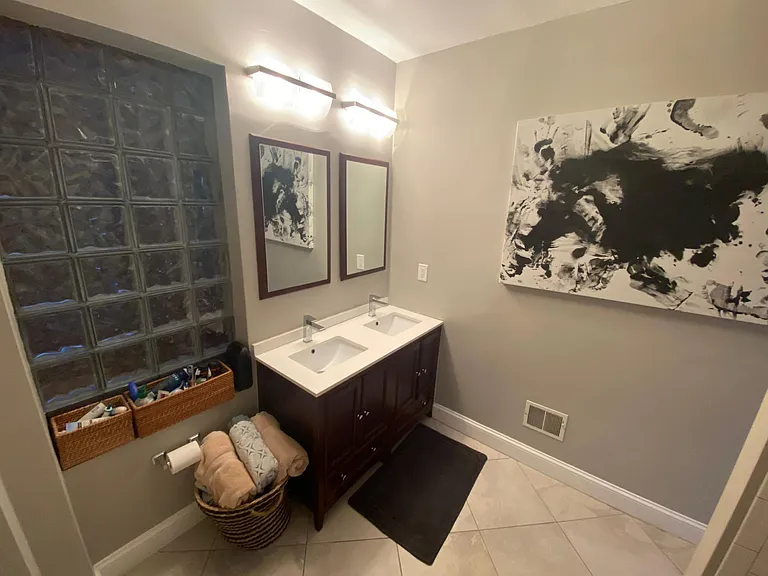 510 E St NE #A — Photo 27