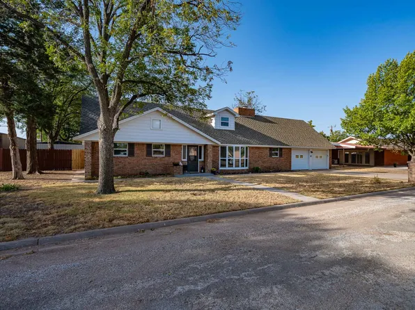 1406 Bartley St, Stamford, TX 79553