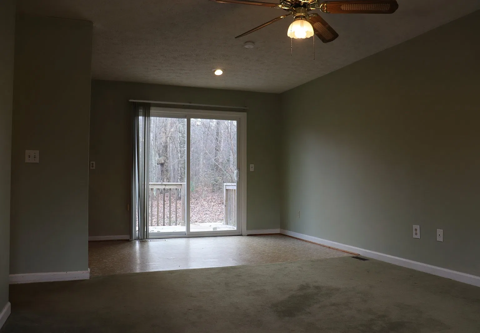 2 bed, 1.5 bath, $1,100 — Photo 2