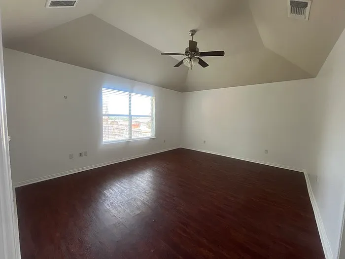 1005 Winding Rd — Photo 15