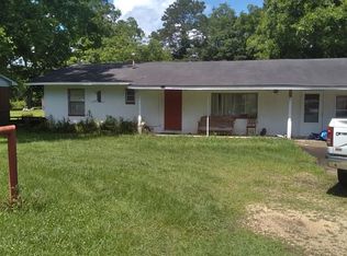 604 Crepe Myrtle St, Richton, MS 39476
