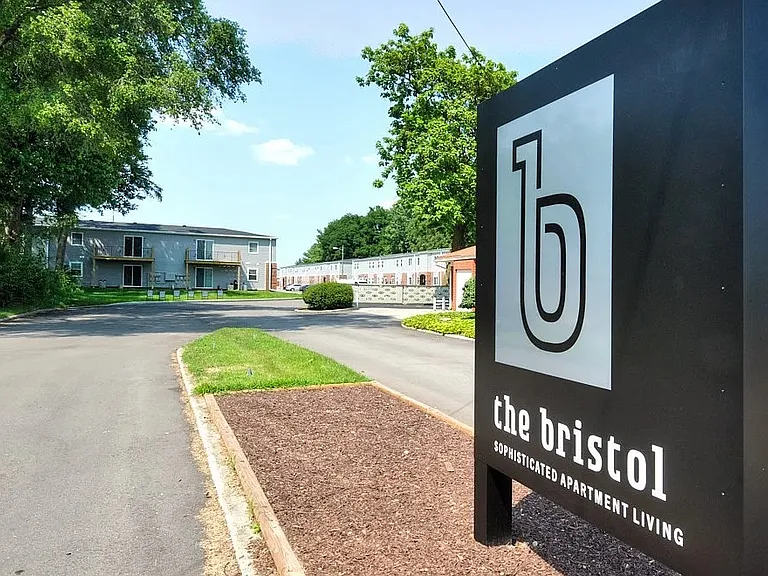 The Bristol — Photo 7