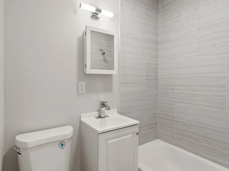 3010 Emerald St — Photo 11
