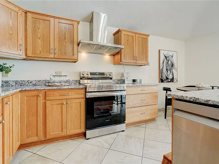 2654 Whalen Rd — Photo 15