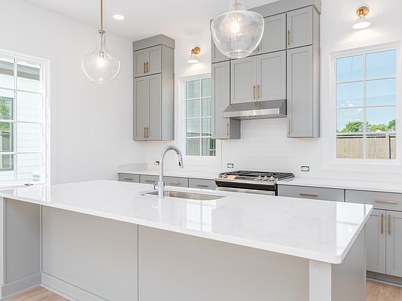 4th image of 4535 Bloomsbury St