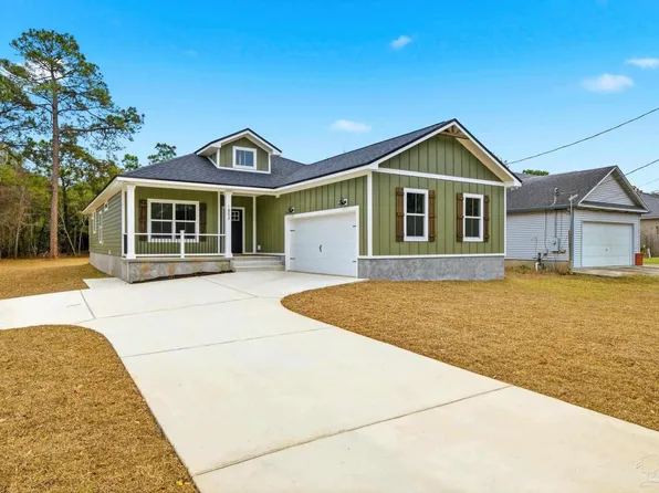 1854 Wheeler Dr, Gulf Breeze, FL 32563