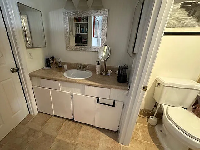 226 Seabreeze Cir — Photo 11