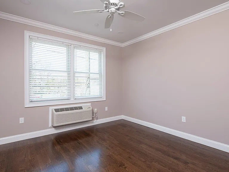 121 N Washington Ave — Photo 14