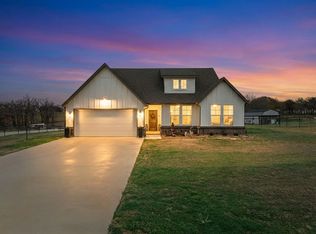 325 County Road 4764, Boyd, TX 76023