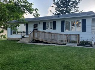 321 West St, Manning, IA 51455