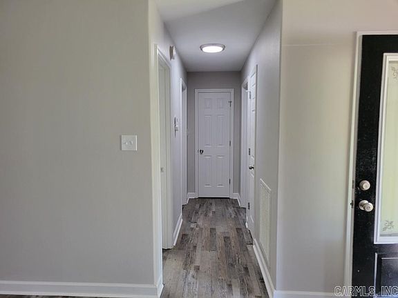 4th image of 33 Oaken Trl