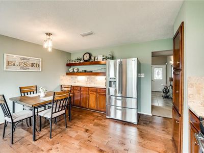 2008 Robinson St, Irving, TX, 75060