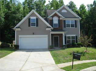 8251 Weeping Fig Ln, Charlotte, NC 28215