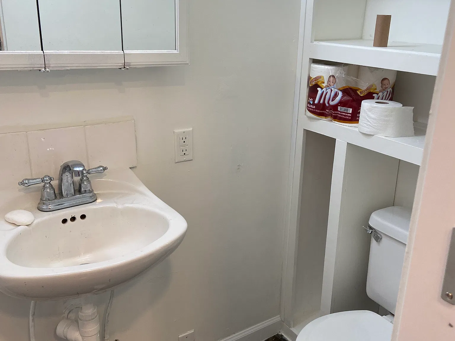 2 bed, 900 sqft, $1,800 — Photo 3
