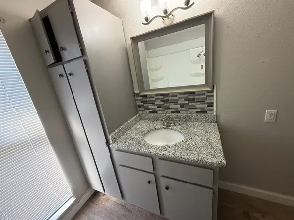 (Duplexes) The Loop on 32nd St, 3206 Missouri Pl #3224, Joplin, MO 64804