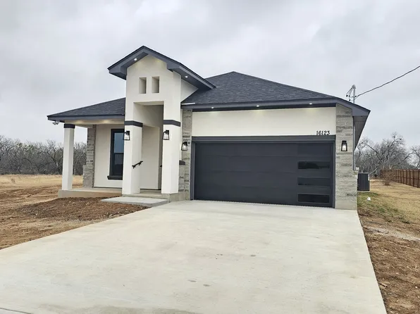 16123 Vaquero Dr, Atascosa, TX 78002