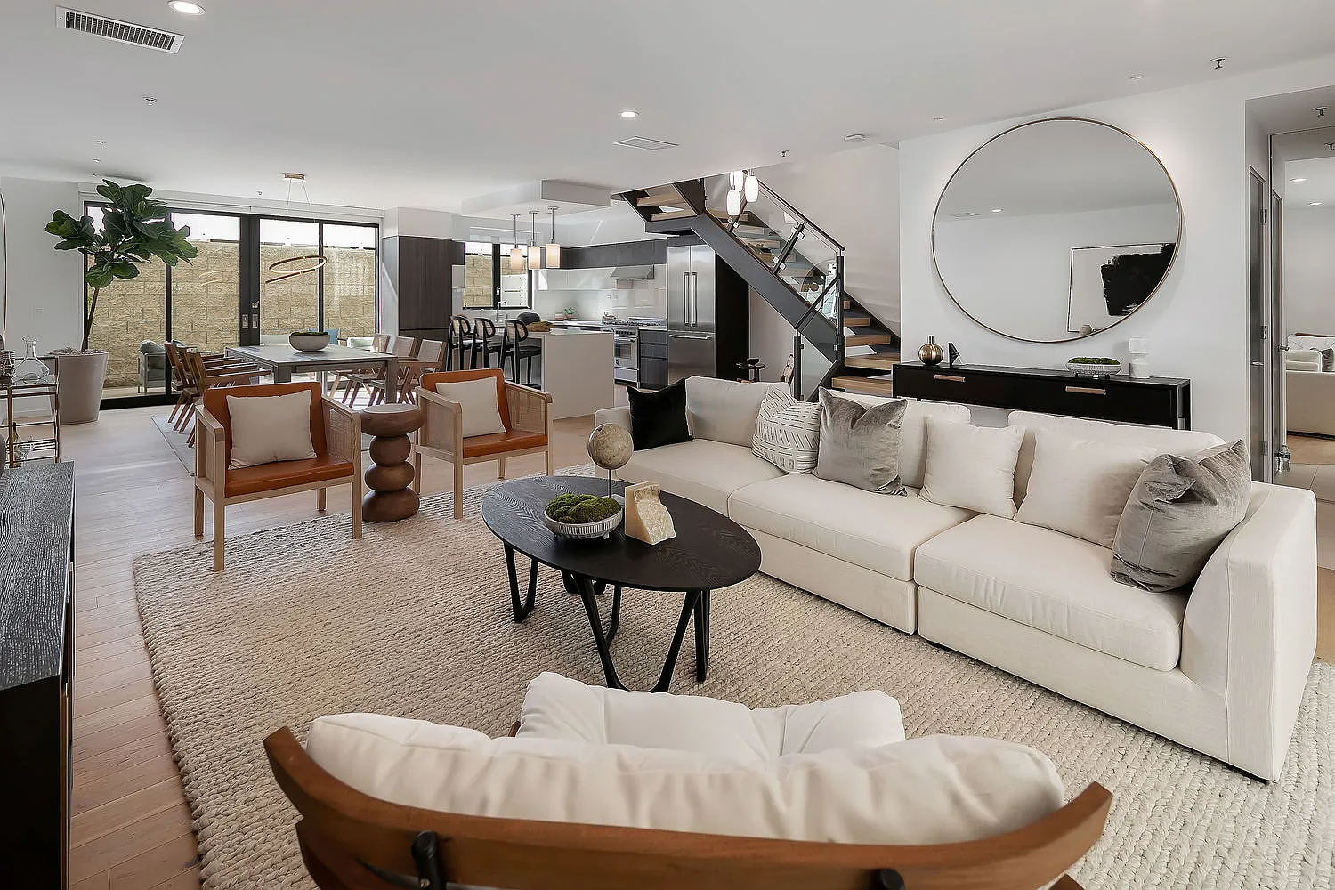 Elm View Residences — Photo 1