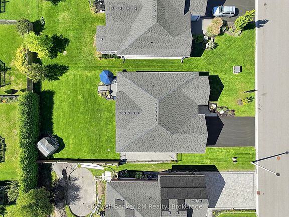 5th image of 32 Cardinal Ct